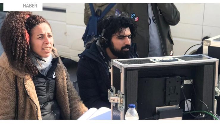 Ateist Yönetmen Samet Çakırtaş’ın Evine Saldırı: “Allahu Ekber Sloganları Duyduk