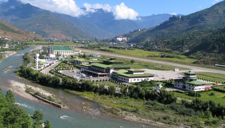 Paro Havalimanı: Gökyüzünde Cesaret ve Ustalık Sınavı