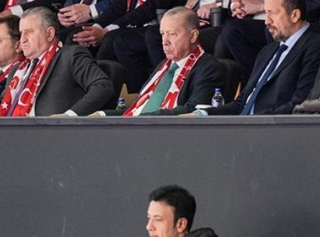 Erdoğan, A Milli Basketbol Takımı’na Destek İçin Tribündeydi: Kritik Maçta Kimler Vardı?