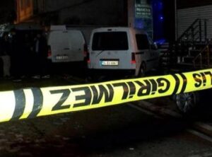 Esenyurt&rsquo;ta Alacak Verecek Kavgası: 8 Yaralı, Olayın Ardındaki Gizem Ne?