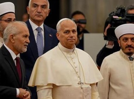 Papa 14. Leo’nun İstanbul Ziyareti: Sultanahmet Camii’nde Tarihi Anlar