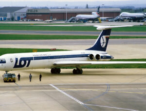 Polonya Havacılık Tarihinin En Karanlık G&uuml;n&uuml;: LOT 5055 U&ccedil;uşu ve Kabaty Ormanı Faciası