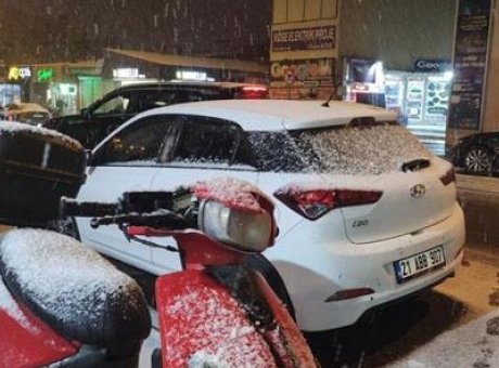 Ardahan’da Kış Kapıyı Çaldı: İlk Kar Şehirde Büyüleyici Bir Manzara Yaratıyor