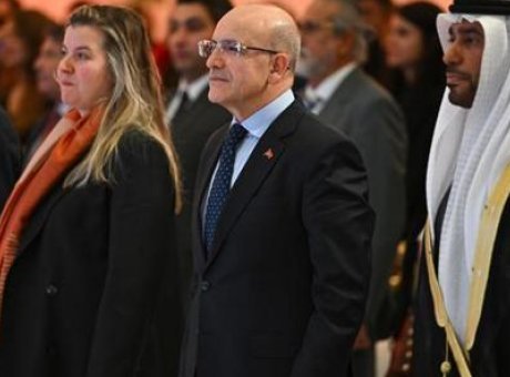 Bakan Şimşek’ten BAE’ye Övgü: Ekonomik İşbirliğinde Yeni Dönem Başlıyor!