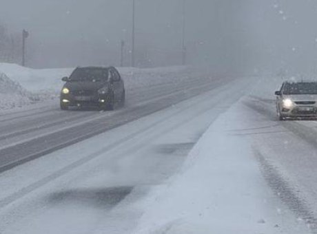 Bolu Dağı’nda Kış Yeniden Uyanıyor: G&ouml;r&uuml;ş Mesafesi 30 Metreye D&uuml;şt&uuml;!