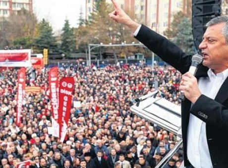 CHP’de Değişim Zamanı: Özgür Özel’in Yeni Merkez Yönetimi Belirlendi