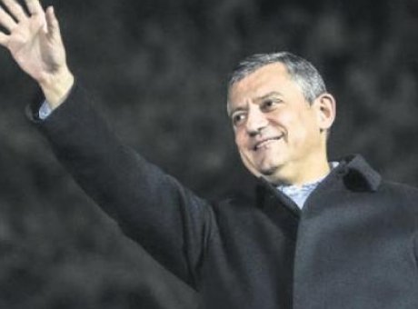 CHP&rsquo;nin Se&ccedil;im Stratejisi: Her G&uuml;ne Se&ccedil;im Hazırlığı ile Geliyor