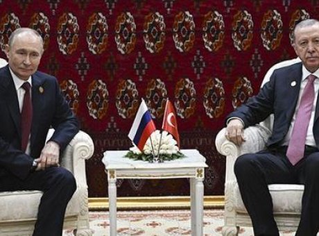 Erdoğan ve Putin Aşkabat’ta Buluştu: Diplomasi Zirvesinin Ardındaki Sır Ne?