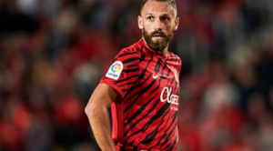 Fenerbah&ccedil;e'nin Golc&uuml; Arayışında S&uuml;rpriz İsim: Vedat Muriqi!