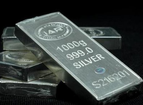 G&uuml;m&uuml;ş Fiyatlarında Şok D&uuml;ş&uuml;ş: Yıllar Sonra En Hızlı Gerileme!