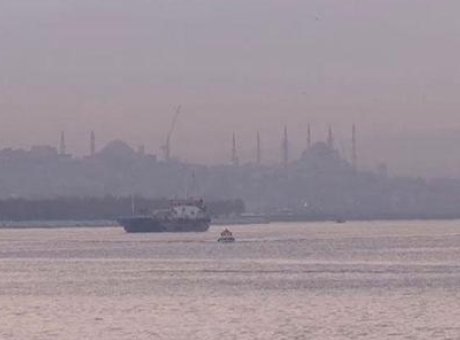 İstanbul Boğazı’nda Görüş Mesafesi Düşük: Gemi Trafiği Askıya Alındı!