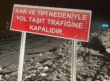 Kışın Zorlu Yüzü: Ardahan’daki Yol Kapatmaları Sürücüler İçin Tehlike Oluşturuyor