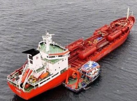 K&uuml;&ccedil;&uuml;k&ccedil;ekmece’de Fırtınanın Ardından Tanker Kurtarma Operasyonu Başladı!
