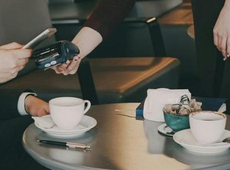 Servis Ücretleri Tarihe Karışıyor: Tüketici Dernekleri Yeni Düzenlemeyi Destekliyor!