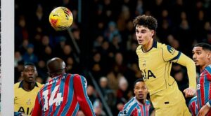 Tottenham, Crystal Palace'ı D&uuml;ş&uuml;şe S&uuml;r&uuml;kleyen Tek Golle Yendi!
