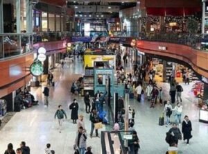 Türkiye'nin Havalimanları Rekor Kırdı: 229,7 Milyon Yolcu Uçtu!