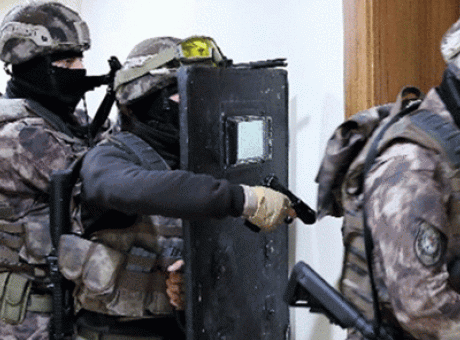 T&uuml;rkiye’nin Ter&ouml;rle M&uuml;cadelesinde Kritik Adım: 21 İlde 357 DEAŞ Ş&uuml;phelisi Yakalandı