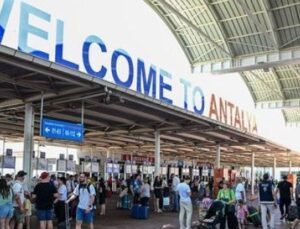 Antalya 2025&rsquo;te Ziyaret&ccedil;i Akınıyla Rekor Kırdı!