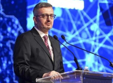 Dijital D&ouml;n&uuml;ş&uuml;mde Gazetecilik: Duran&rsquo;dan Şaşırtan &Ouml;ng&ouml;r&uuml;ler