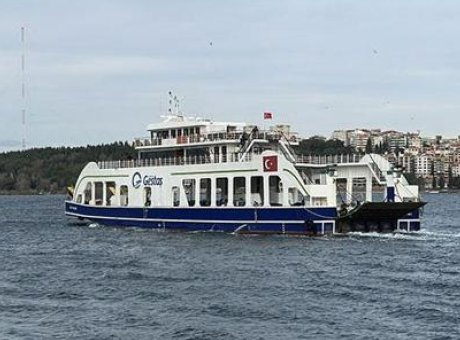 Ege Denizi’nde Fırtına Alarmı: Bozcaada ve G&ouml;k&ccedil;eada Feribotları Seferlerine Ara Verildi