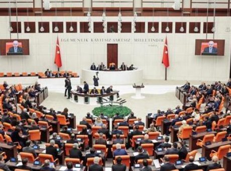 Emekliler İçin Tarihi Değişim: En Düşük Aylık 20 Bin Liraya Yükselebilir!