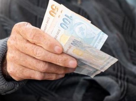 Emeklilerin Beklentisi: En D&uuml;ş&uuml;k Maaş Ne Kadar Olacak? İşte Son Gelişmeler!