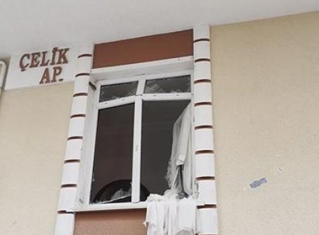 Esenyurt’ta Sıra Dışı Patlama: İki Kişi Gizemli Bir Şekilde Ka&ccedil;tı!