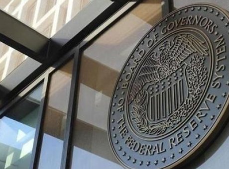 Fed’in Geleceği Tehlikede: Eski Ekonomi Başkanlarından Uyarı!