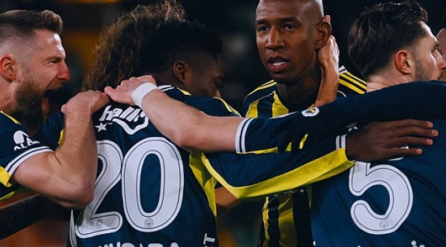 Fenerbahçe, Alanyaspor’u Geçerek Şampiyonluk Yarışında Farkı 1’e İndirdi!