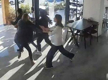 Fethiye’de Sarsıntı: 3.5 B&uuml;y&uuml;kl&uuml;ğ&uuml;ndeki Deprem Anbean Kamerada!