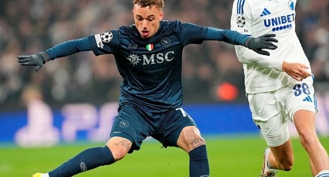 Galatasaray’ın Yeni Yıldızı Noa Lang’dan Endişe Verici Sakatlık Gelişmesi!