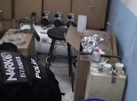 İstanbul’da Dev Uyuşturucu Operasyonu: 6 Ş&uuml;pheli Yakalandı, 3.3 Milyon Hap Ele Ge&ccedil;irildi!