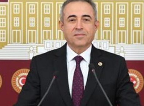 Karatutlu İstifasıyla Siyasi Dengeleri Değiştiriyor: Yeni Yol Grubu Tehlikede!