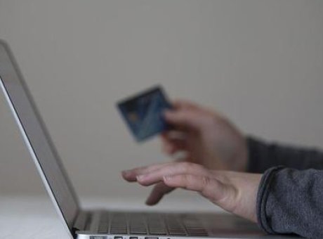 Sınır &Ouml;tesi Alışverişte Şok Değişiklik: Yeni Vergi Uygulamaları Başlıyor!