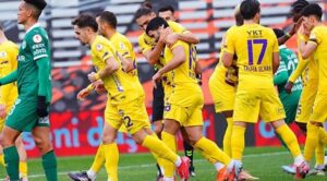 Son Dakikada Şok Geri D&ouml;n&uuml;ş! Ey&uuml;pspor Kupada İlk Galibiyetini Elde Etti