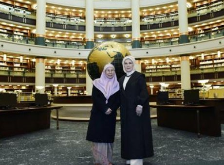 T&uuml;rkiye ve Malezya Arasındaki Kardeşlik Bağları G&uuml;&ccedil;leniyor: Emine Erdoğan’dan &Ouml;nemli A&ccedil;ıklamalar