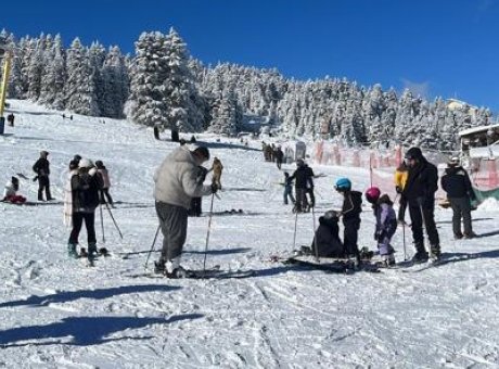 Uludağ’da Kayak Keyfi: 95 Santimetre Karla S&ouml;mestir Coşkusu