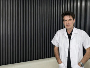 Op. Dr. Murat Acar ile Jinekomasti Cerrahisi: Özgüvene Açılan Kapı