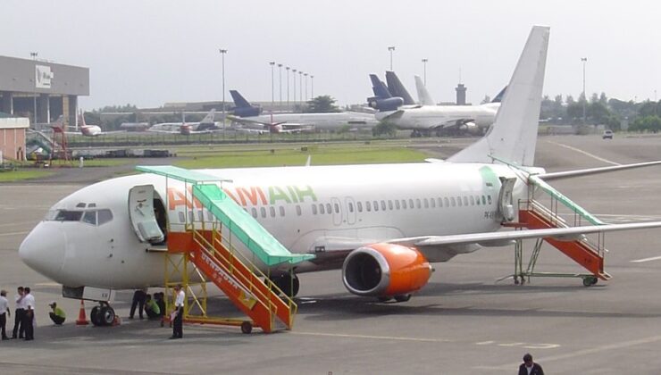 Adam Air 574 ve Bir Havayolunun &Ccedil;&ouml;k&uuml;ş&uuml;