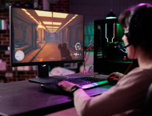 Oyun D&uuml;nyasında Mart Hareketliliği: Dijital K&uuml;t&uuml;phaneye Dev Yapımlar Ekleniyor