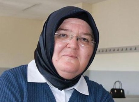 41 Yıl Sonra Hayalini Ger&ccedil;ekleştiren Kadın: Eğitim Azmiyle Gen&ccedil;lere &Ouml;rnek Oldu