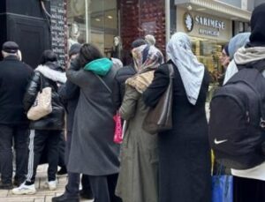 Altın Fiyatlarında Şok D&uuml;ş&uuml;ş: Kocaeli’de Kuyruklar Uzadı!