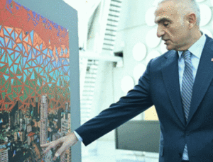 Ankara’nın K&uuml;lt&uuml;rel Mirası Sanatla Ta&ccedil;lanıyor: Bakan Ersoy’dan &Ouml;nemli Ziyaret