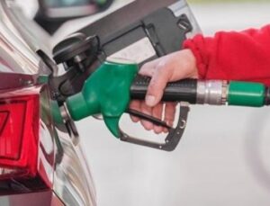 Avrupa’da Akaryakıt Fiyatları U&ccedil;uşa Ge&ccedil;ti: Son Durum Şaşırtıyor!