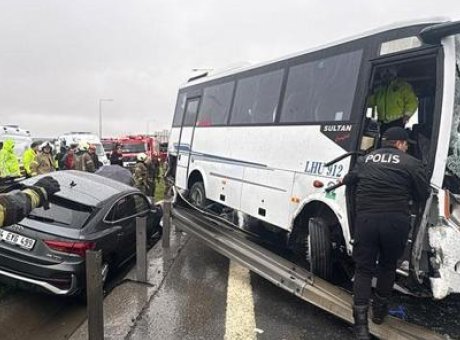 Başakşehir’de Trajik Kaza: Bir Polis Şehit Oldu, 30 Yaralı Var!