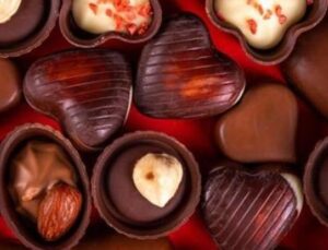 Bayram Şekerlerinde Fiyat Uyarısı: &Ccedil;ikolata Alırken Dikkat!