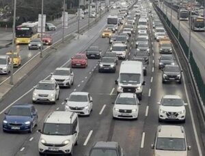 Bayram Trafiği Şaşırttı: 12,3 Milyon Ara&ccedil; Yolda!