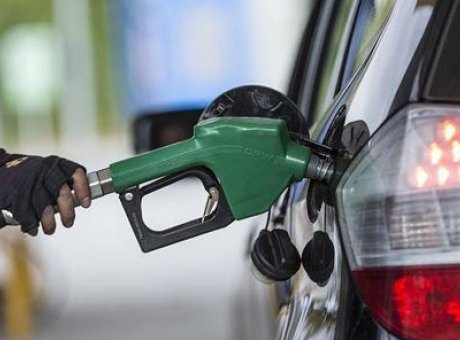 Benzin Fiyatları Alarm Veriyor: ABD’de Galon Fiyatı 4 Doları Aştı!