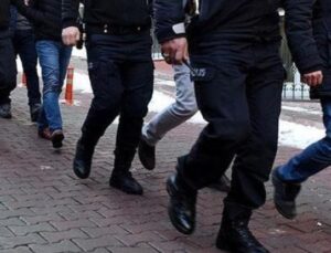 CHP Mitinginde Gerilim Tırmandı: 4 G&ouml;zaltı Adliyeye Sevk Edildi