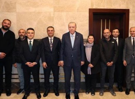 Cumhurbaşkanı Erdoğan&rsquo;dan Medya D&uuml;nyasına &Ouml;vg&uuml;: Bir Ramazan Akşamı